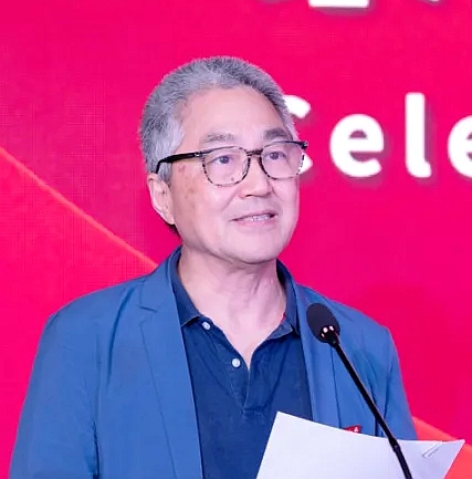 “陆老师，与你相遇，好幸运！”